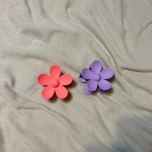 Flower hair clips